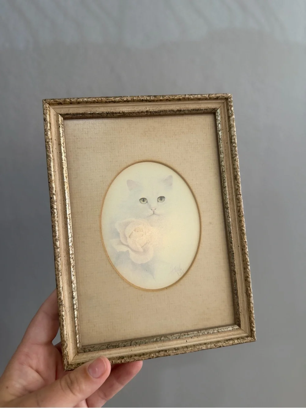 Vintage Gold Framed Cat Portrait - Cream & Gold